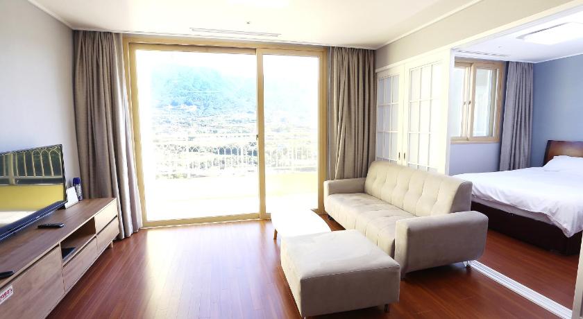 Gurye The K Jirisan Family Hotel Hotel pool