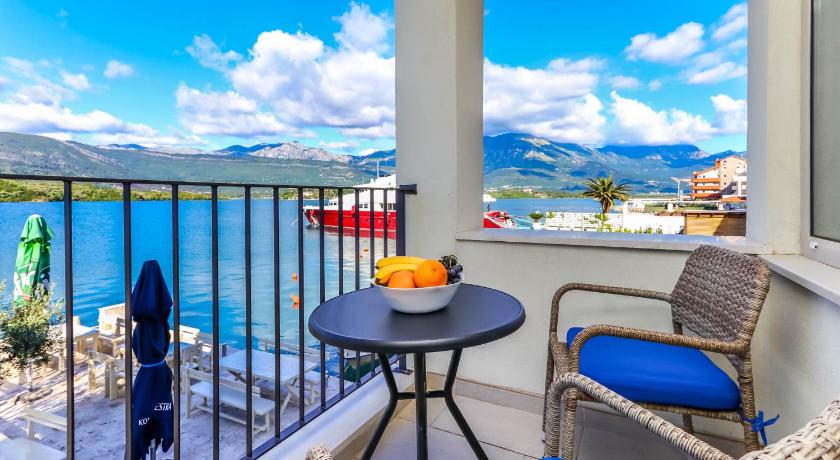 Timea Apartment — Hotel in Tivat