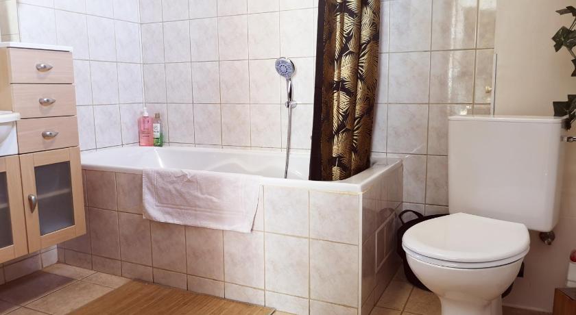 Retro Parisian Apartment - Spacious 75m2 and fully equipped - Fabulous location IN city center photo