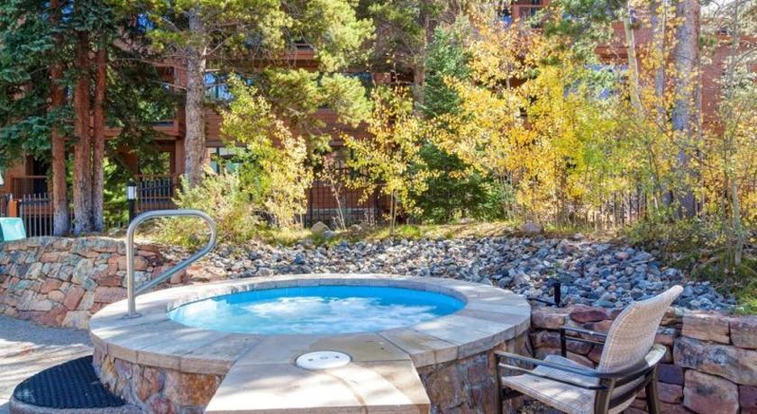 Image of 2 Bedroom Condominium 8