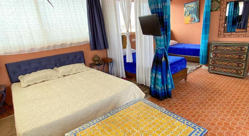 Image of Suite with City View 0