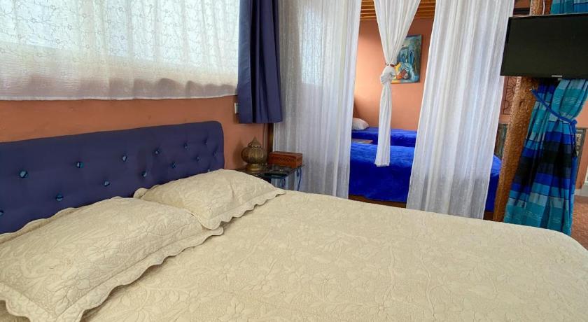 Image of Suite with City View 3