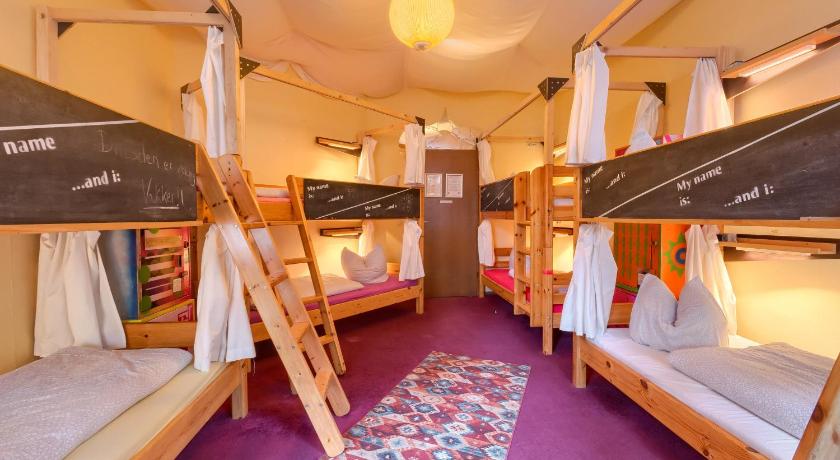 Image of Bed in 8-Bed Dormitory Room 8