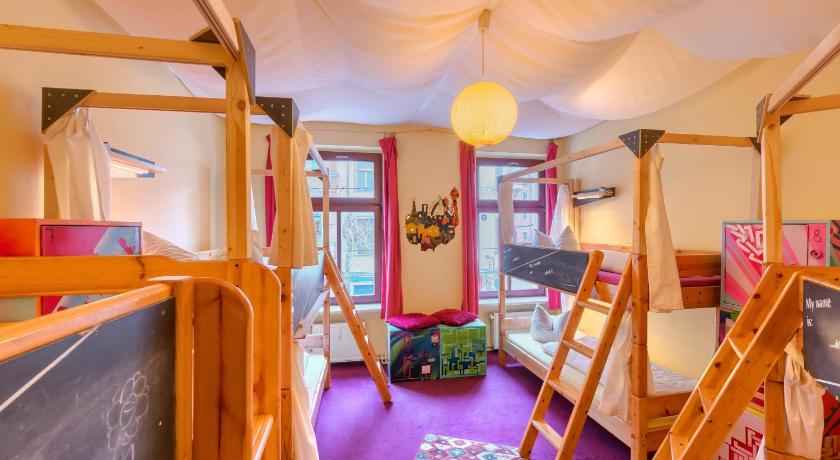 Image of Bed in 8-Bed Dormitory Room 0