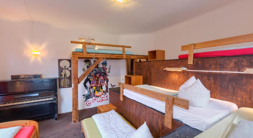 Image of Bed in 6-Bed Dormitory Room 0