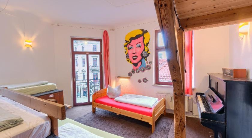 Image of Bed in 6-Bed Dormitory Room 4
