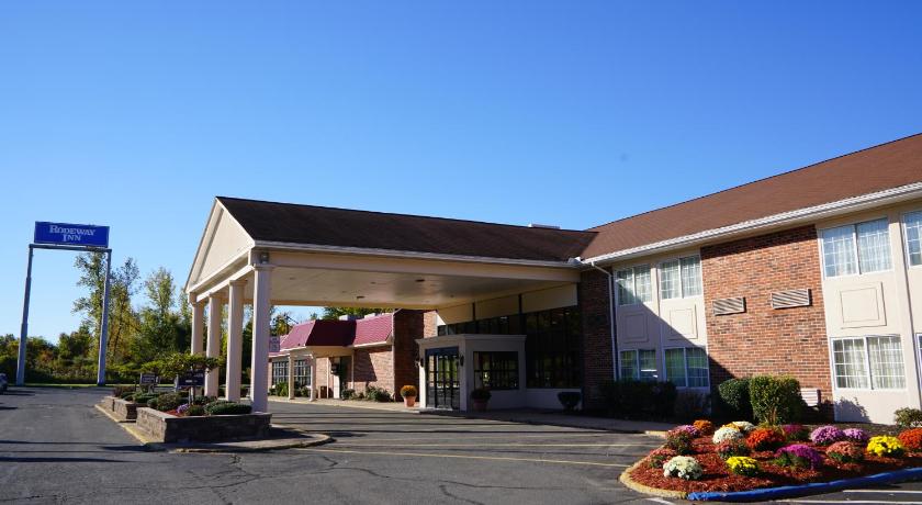 Rodeway Inn & Suites