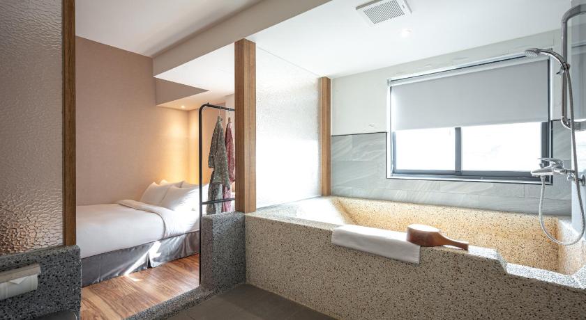 Image of Suite City View 2