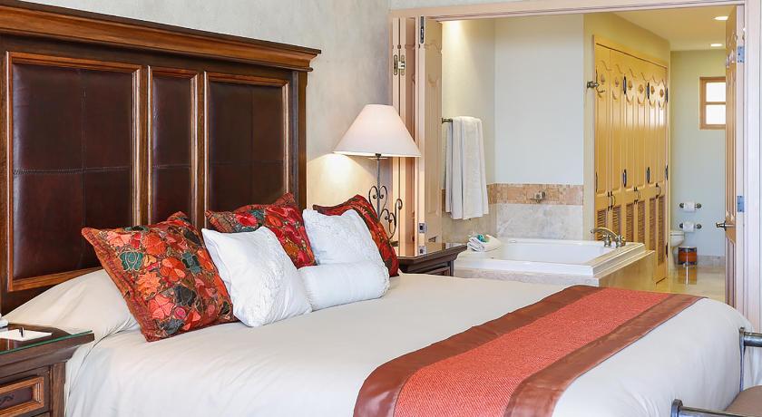 Image of Three-Bedroom Villa 12