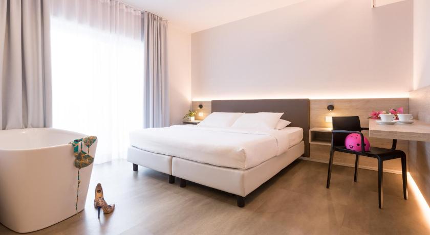 Image of Double Deluxe with Balcony 1