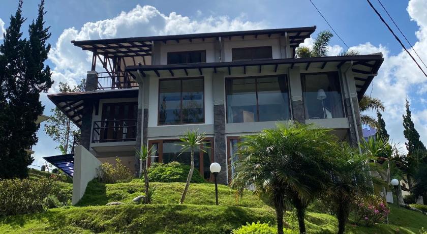 More about New Edelweiss Villa at Villa Istana Bunga