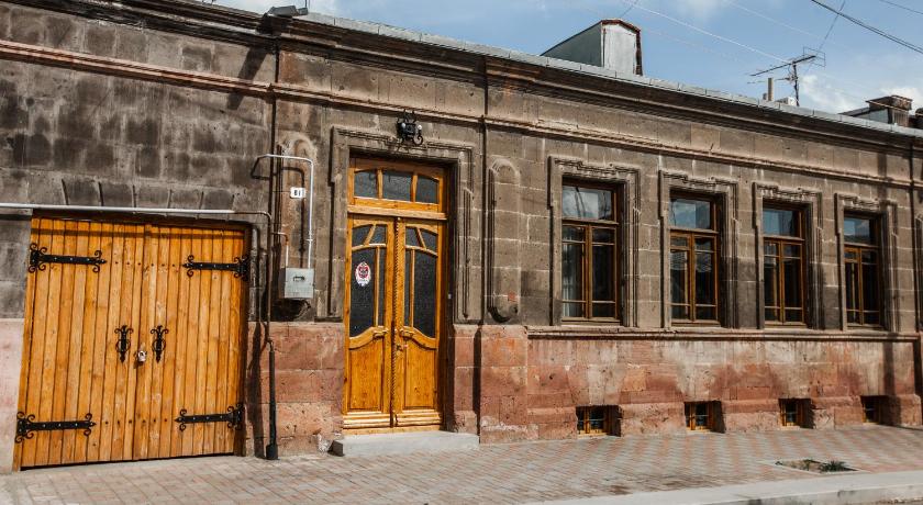 ARmoon Hotel — Hotel in Gyumri