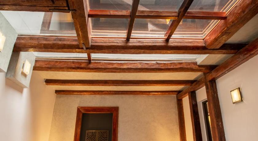 Vendi Grand Square Residence — Hotel in Sibiu