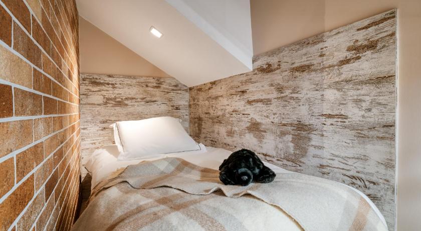 Image of Deluxe Quadruple Room 6