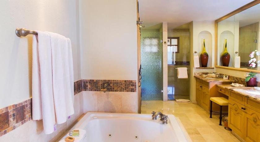 Image of Three-Bedroom Villa 15