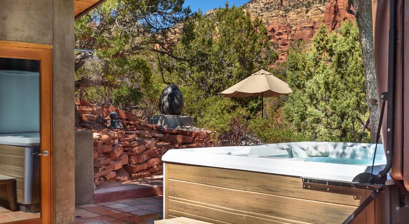 세도나 (AZ) Modern, Luxury within iconic Sedona Architecture With Epic Red Rock Views Private Trail Head - Enjoy 4성급 숙소 수영장