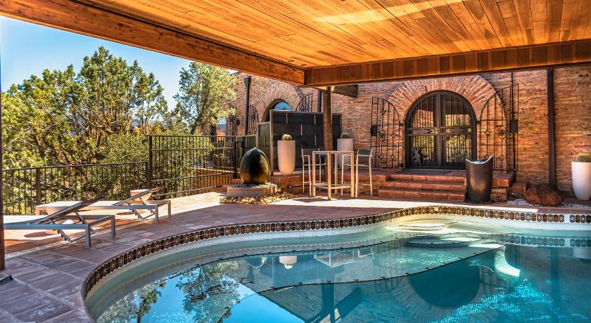 세도나 (AZ) Modern, Luxury within iconic Sedona Architecture With Epic Red Rock Views Private Trail Head - Enjoy 4성급 숙소 객실