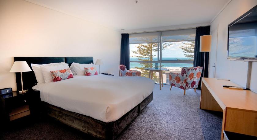 Scenic Hotel Te Pania photo