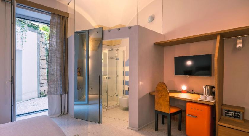 Image of Classic Double or Twin 1