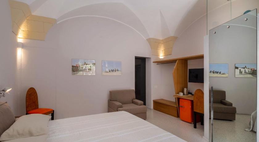 Image of Superior Double Garden View 1