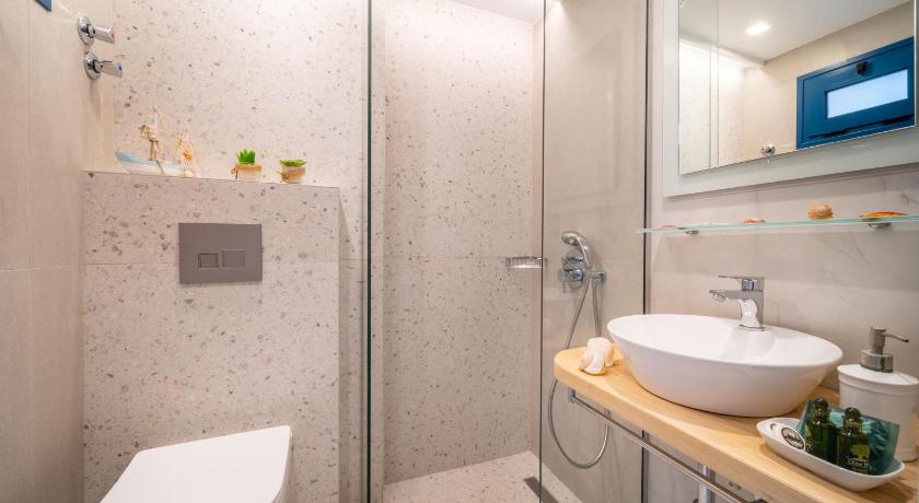 Image of Studio with Side Sea View (2 Adults) 6