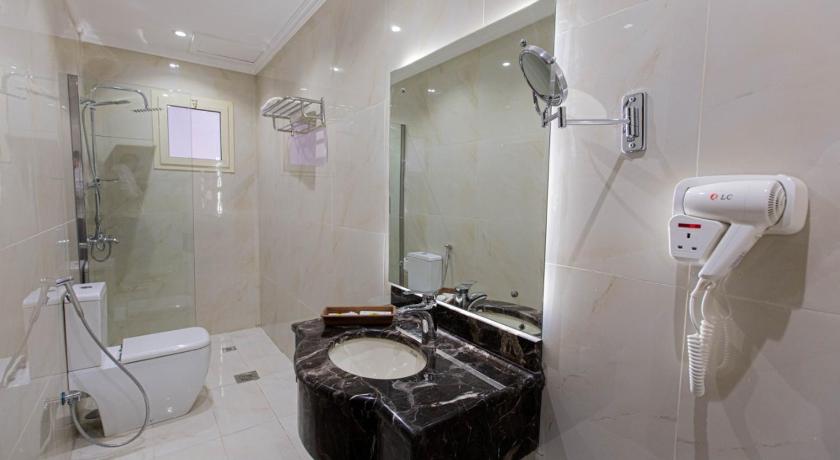 اجنحة ماسة الشرق photo