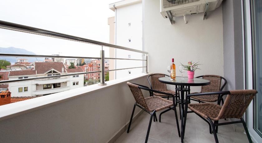 Milara Apartments photo