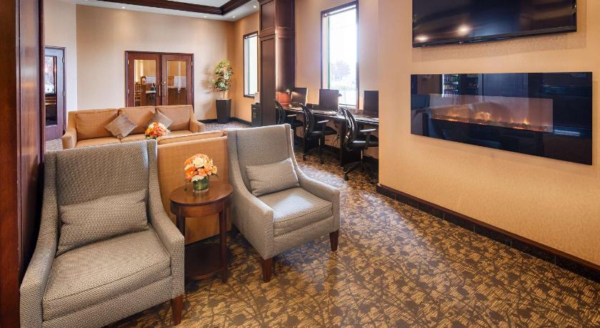 Best Western Plus Winnipeg Airport Hotel