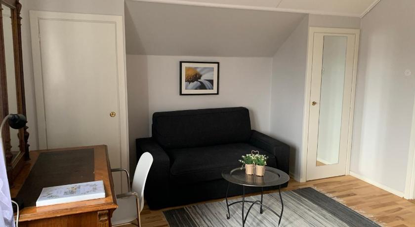 Image of Apartment with Garden View 8