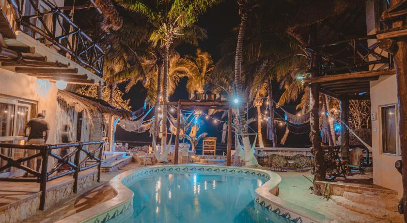 Holbox Dream Beachfront Hotel