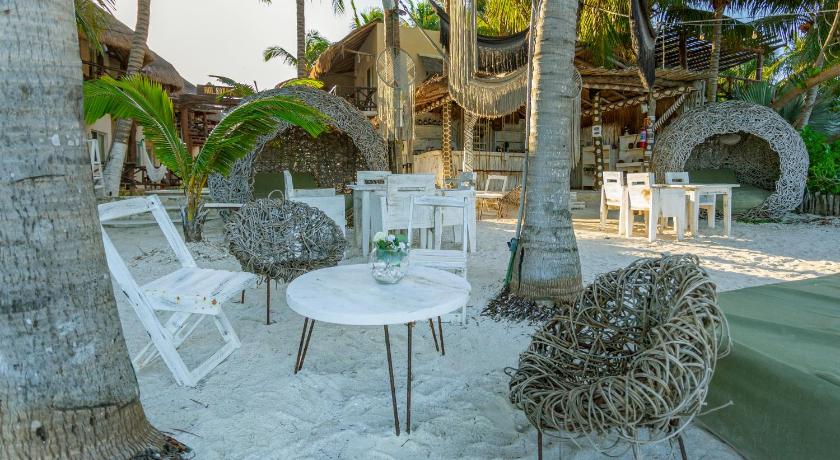 Holbox Dream Beachfront Hotel