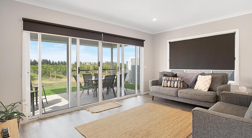 Milawa Vineyard Views - Guesthouse 1 photo