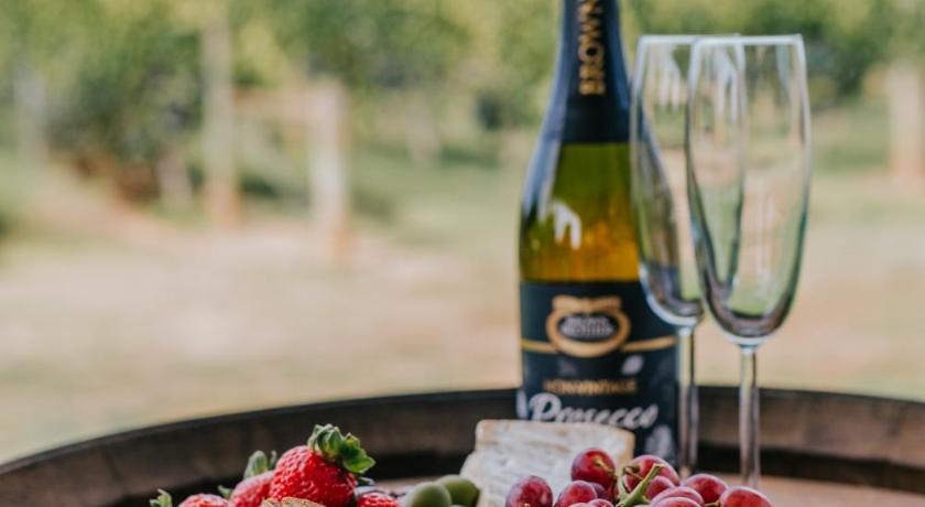 Milawa Vineyard Views - Guesthouse 1 photo