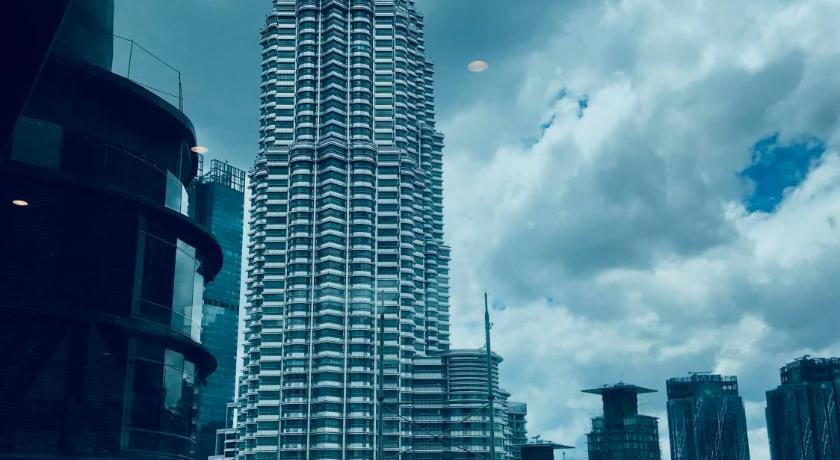 Sky Suites @ KLCC, Kuala Lumpur photo