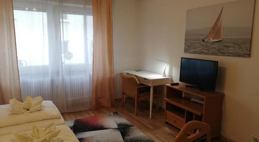 Image of One-Bedroom Apartment Fronthouse 1 OG Nr 02 4