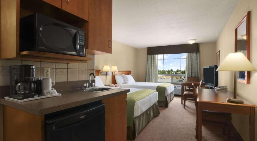 Super 8 By Wyndham Fort St. John Bc