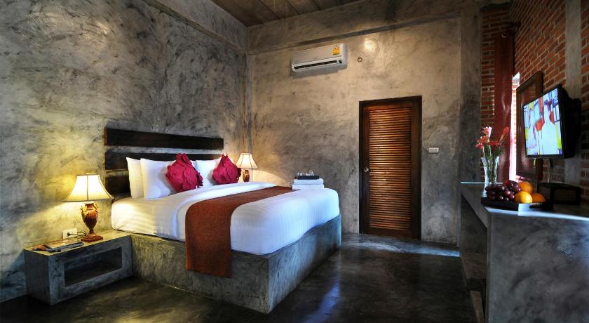 Image of Junior Suite with Canal View 0
