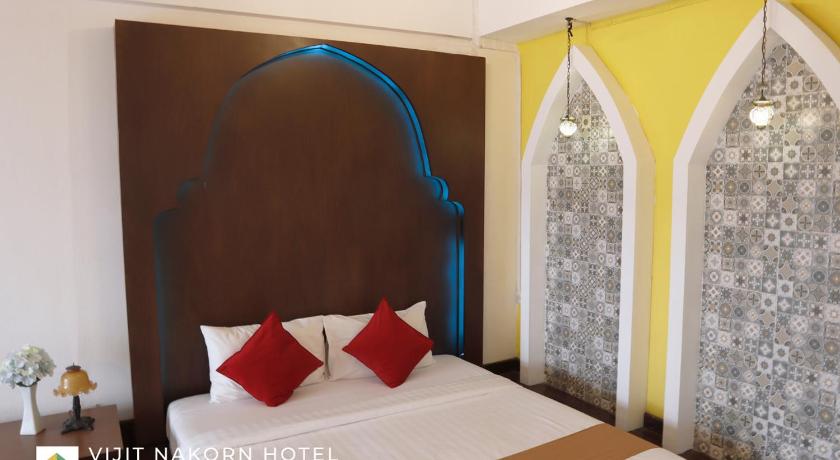 รูปของดีลักซ์ เตียงใหญ่ (Deluxe Double Room) 1
