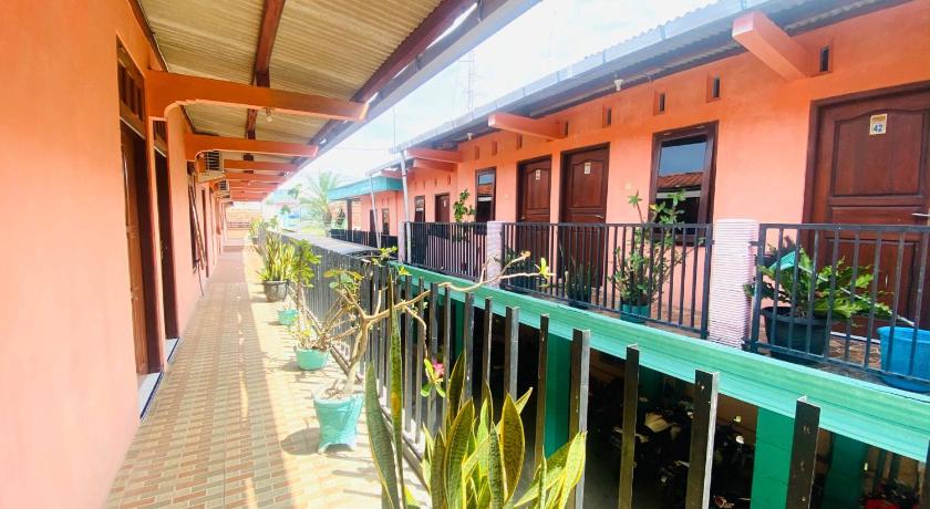 Hotel Gerung 1 near Alun Alun Nganjuk photo