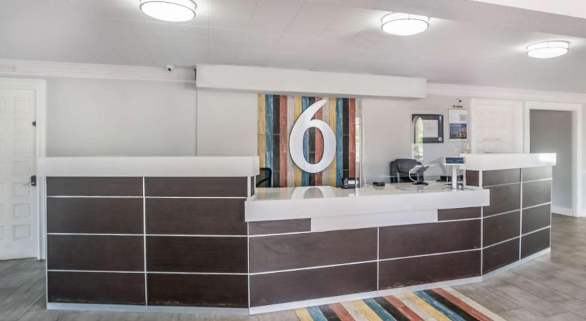 Motel 6-Dallas, TX - Market Center