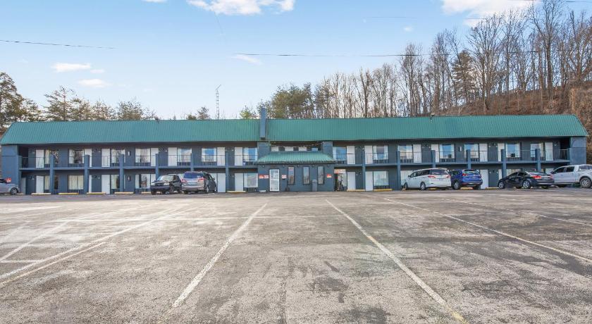 OYO Hotel Mt. Vernon - Renfro Valley/I-75 photo
