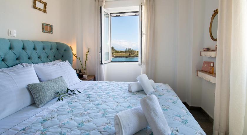 Sea Front Suite "SEA TALES" photo