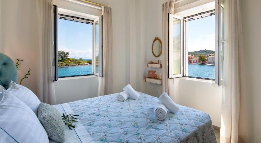 Sea Front Suite "SEA TALES" — Hotel in Paxos