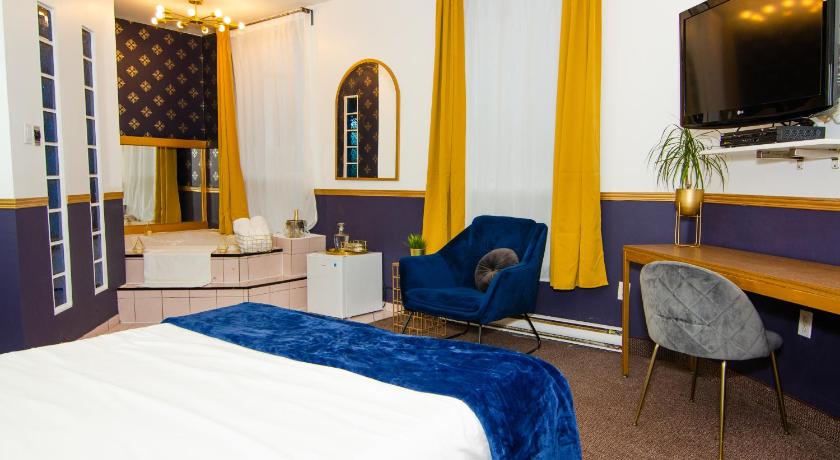 Image of Suite with Spa Bath 1