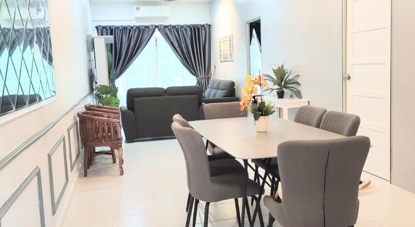 Cassa Dinies private pool Rantau Panjang photo