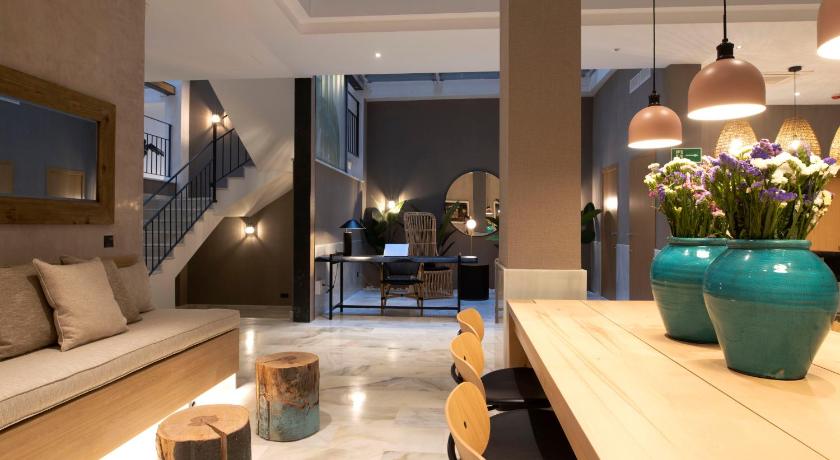 Goodnight Cadiz Apartments photo