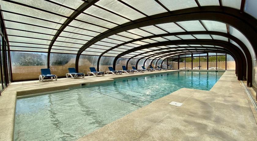 Hotel Myriam Vias Plage photo