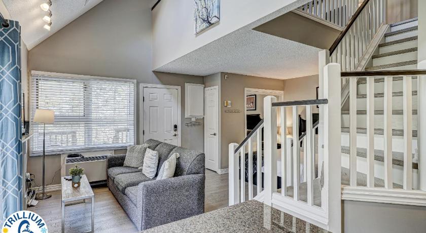 Mountainside Loft photo