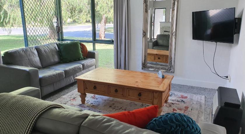 Busselton Holiday Units photo