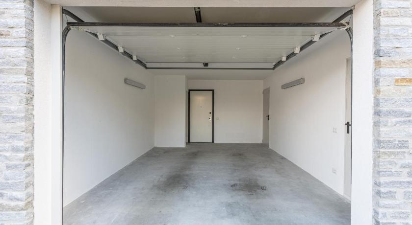 Baveno Hills | Lakeview apartments photo